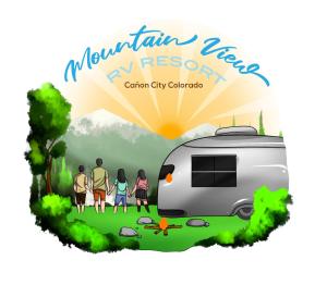 卡农城Mountain View RV Resort, Cabins & Glamping的一群人站在大篷车前