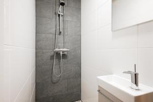 Ένα μπάνιο στο Urban Courtyard Lahti 1 +14 φωτογραφίες