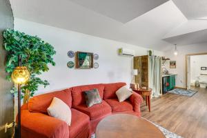 Fotografie z fotogalerie ubytování 5 Mi to Lake Ouachita Peaceful Cabin Retreat v destinaci Royal