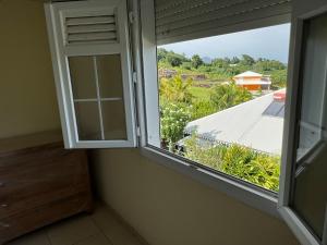 Fotografija v galeriji nastanitve Maison typique au calme avec vue v mestu Le Marin