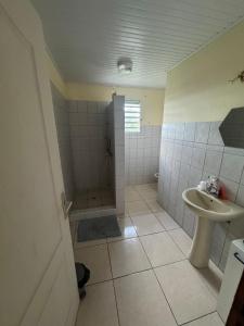 Koupelna v ubytování Maison typique au calme avec vue