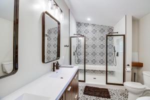 Ένα μπάνιο στο Private Beach and Dock White Sand Lake Retreat! +33 φωτογραφίες