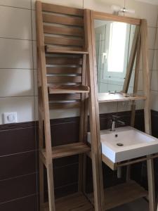 Un baño de Locations I Carboni - villa 2 chambres 23 fotos más