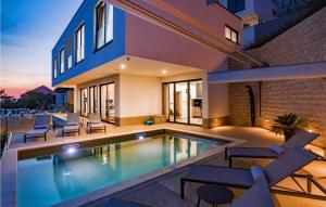 Bazén v ubytování Nice Home In Celina With Sauna nebo v jeho okolí + 32 fotografií