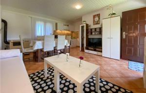 Kuchyň nebo kuchyňský kout v ubytování Holiday Home Barban 51