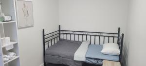 Postel nebo postele na pokoji v ubytování Farhad's B&B