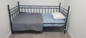 Postel nebo postele na pokoji v ubytování Farhad's B&B