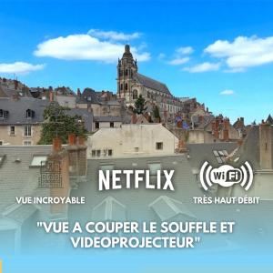 a view of a city with a building at Le cathédrale - Rétroprojecteur - Hypercentre in Blois
