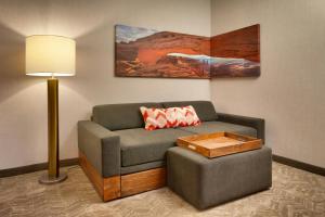Predel za sedenje v nastanitvi SpringHill Suites by Marriott Moab