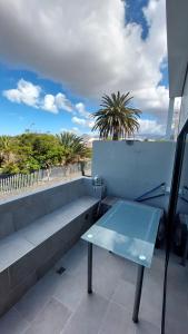 Μπαλκόνι ή βεράντα στο Sunny terrace with open view and Big Pool in South Tenerife