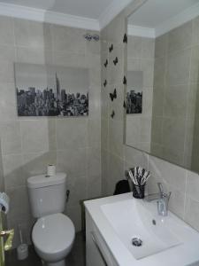 Un baño de Sweet Home Santander