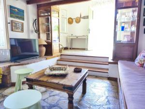 TV a/nebo společenská místnost v ubytování Elies Apartments + 9 fotografií