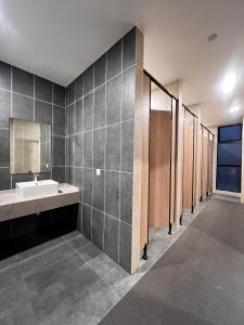 O baie la CasaZlyn Studio By MySky Stays at Presint 5, Putrajaya