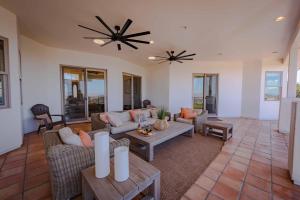 Posezení v ubytování Blue Oak Oasis