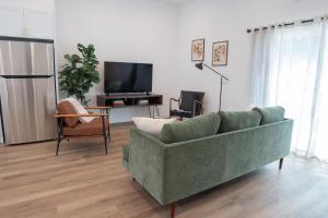 Gallery image of New 2BR Family Home Nr Universal in Gemco