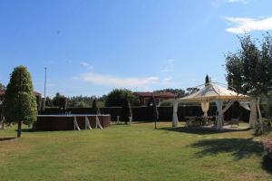 Vonkajšia záhrada v ubytovaní Holiday home in Montecarlo Lucca 23964