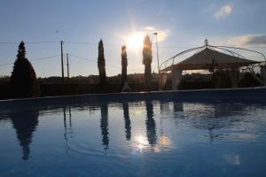 Bazén v ubytovaní Holiday home in Montecarlo Lucca 23964 alebo v jeho blízkosti