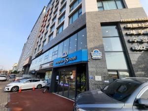 Budova, kde se hotel nachází