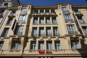 Budova, kde se hotel nachází