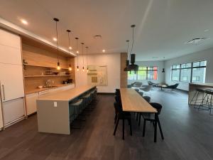 Η κουζίνα ή μικρή κουζίνα στο Premium RED Mountain Lodging