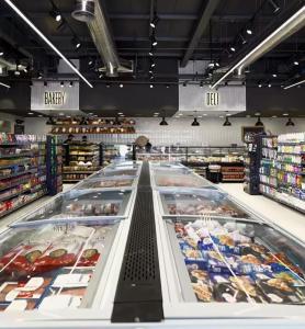 A supermarket or other shops at az apartmanhoteleket or nearby