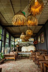 Een zitgedeelte bij Krazy Gecko Resort