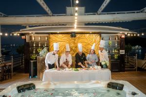 Hosté ubytování Halong Athena Cruise