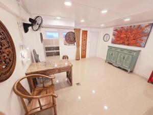 Χώρος καθιστικού στο Crane nest 1 Easy-peasy no stairs +23 φωτογραφίες