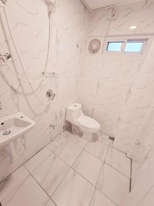 Ένα μπάνιο στο Crane nest 1 Easy-peasy no stairs