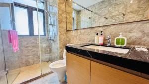 Een badkamer bij 富力公主湾R&F Princess Cove by RongYu