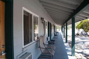 Patio o area all'aperto di Black Hawk Lodge