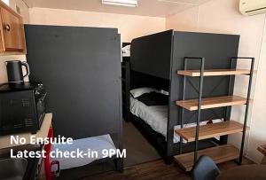 Stawell Grampians Gate C & C Park的厨房或小厨房