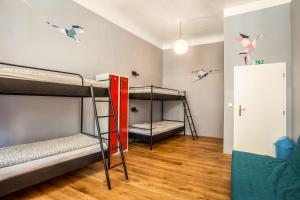 Letto o letti in una camera di Ahoy! Hostel