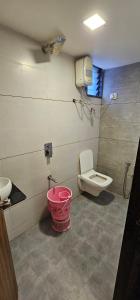 Et badeværelse på Hotel Hill View