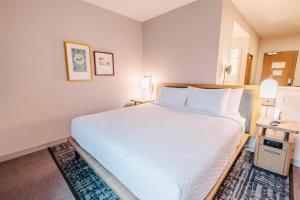 Homewood Suites By Hilton Buford Mall Of Ga客房内的一张或多张床位
