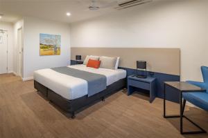 Postel nebo postele na pokoji v ubytování Best Western Cambridge Hotel Kununurra
