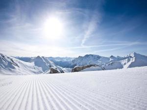Apartment in Samnaun near Ski Cable Railway om vinteren