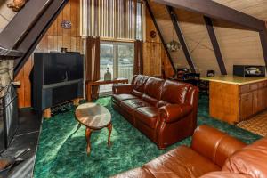 Televiisor ja/või meelelahutuskeskus majutusasutuses MAKIN' MEMORIES AT SUMMIT #1683