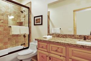 Phòng tắm tại Cornerstone lodge #1559 +18 ảnh