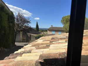 Gallery image of Luberon 13km Gordes Maison familiale provençale in Saint-Saturnin-les-Apt