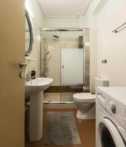 Et badeværelse på Sparta View Suite Γ1