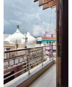 Μπαλκόνι ή βεράντα στο Gauri Shankar P Guest house