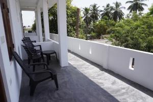 En balkon eller terrasse på Bay Hut