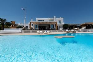 Gallery image of Vibhu Estate 7 Suites in Kalafatis