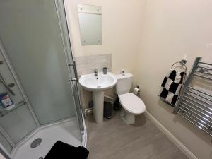 Koupelna v ubytování 2 Bedroom Apartment in Swindon Town Centre