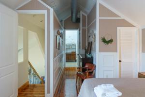 Voodi või voodid majutusasutuse Charming 3-Bed, 2-Bath Home with Wonderful Views of the Golf Course toas +90 fotot