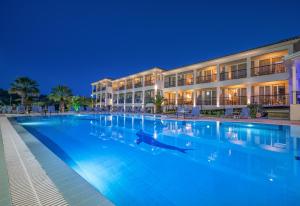 Bazén v ubytování Park Hotel & Spa-Adults Only nebo v jeho okolí