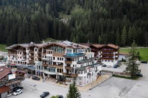 Budynek, w którym mieści się hotel