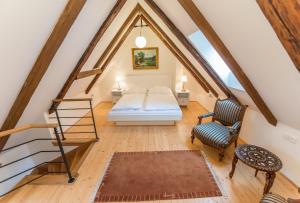 Postel nebo postele na pokoji v ubytování Latrán 43 apartments