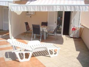 Patio alebo iná vonkajšia časť ubytovania Apartments in Punat - Insel Krk 43349